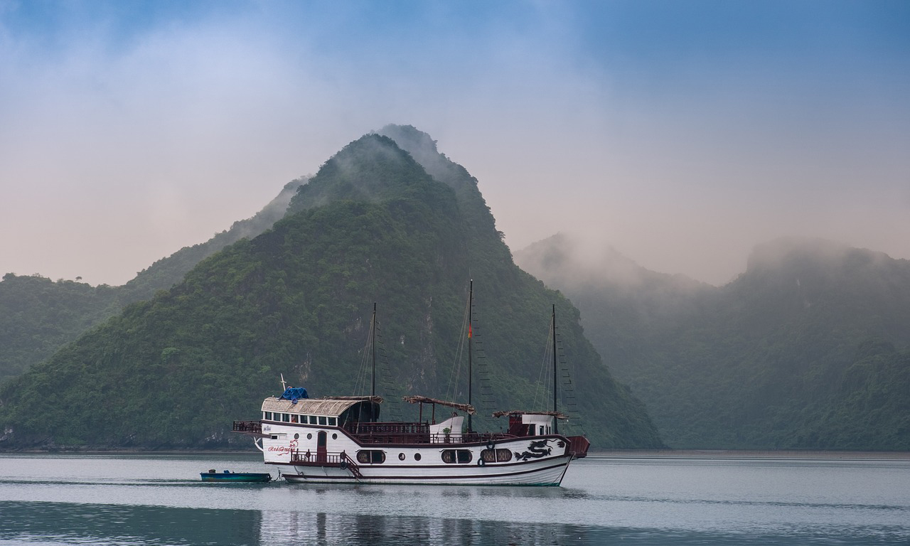 North and Central Vietnam Tour - Hạ Long Bay